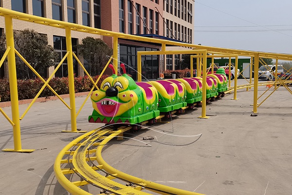 wacky worm kiddie roller coaster